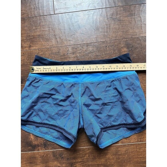 Lululemon Womens Blue Groovy Run Short READ BELOW - Picture 2 of 5
